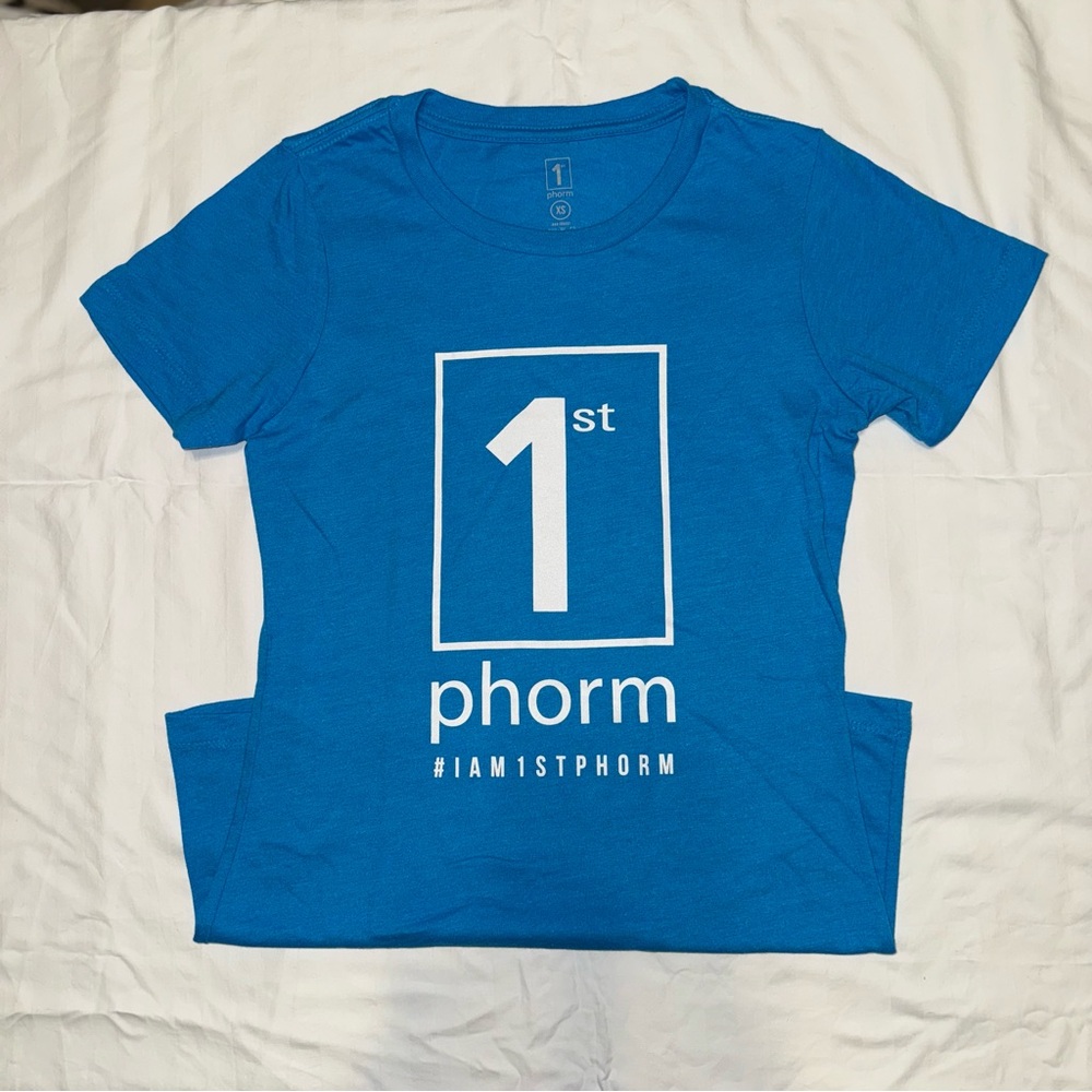 NEVER BEEN WORN 1st Phorm Women's Blue Short Sleeve Tee